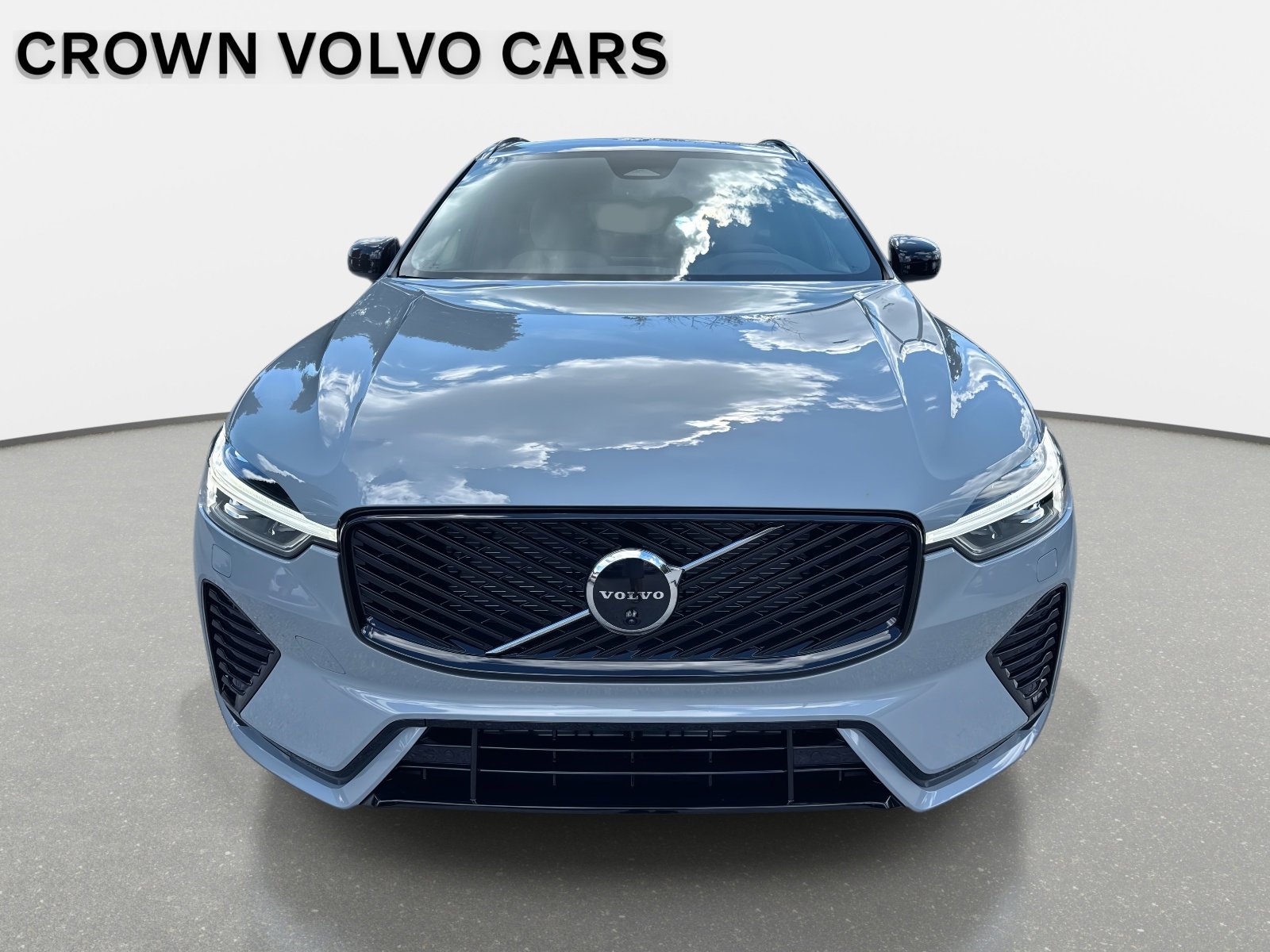 2026 Volvo XC60 Plus - Photo 8