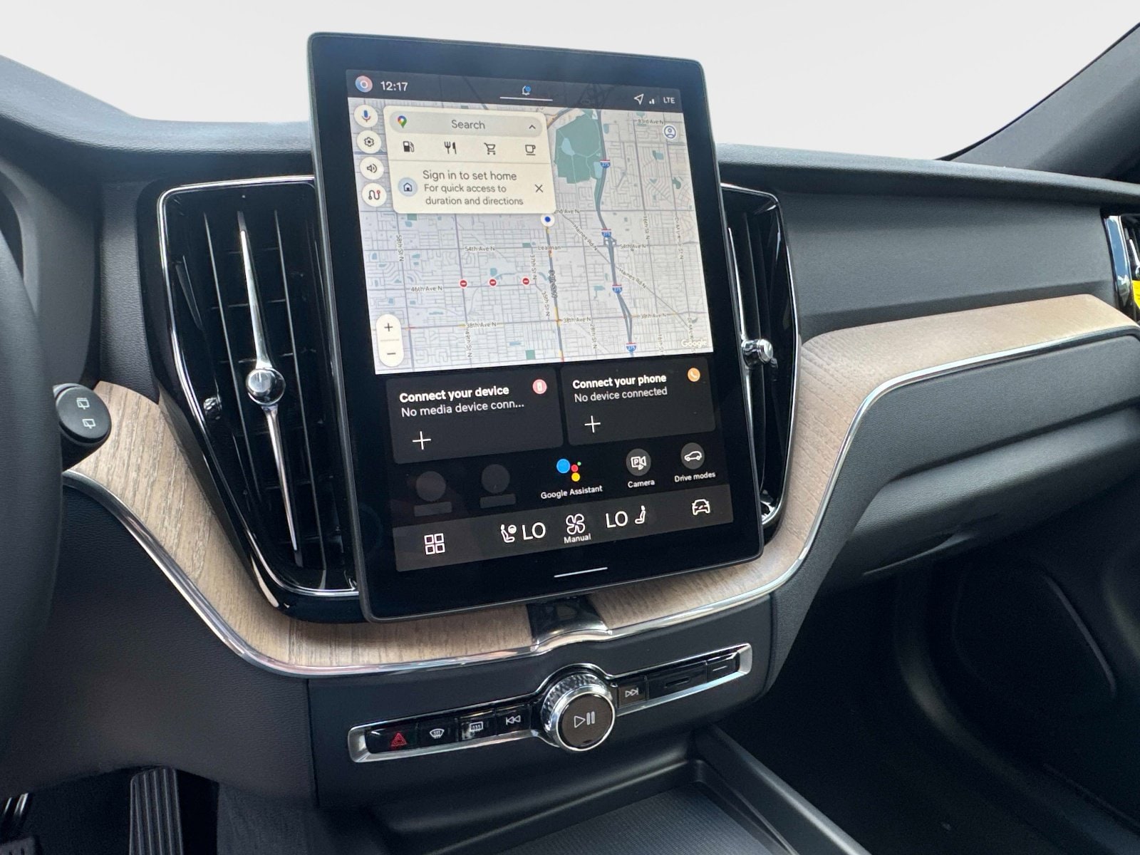 2026 Volvo XC60 Plus - Photo 22