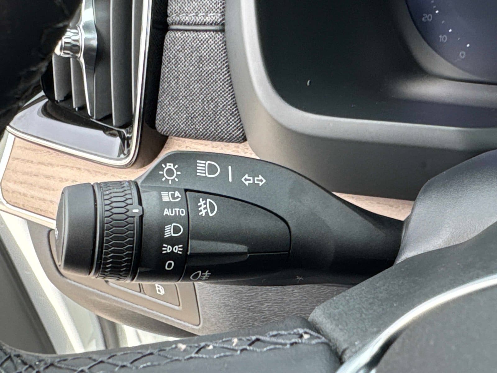 2026 Volvo XC90 Core - Photo 29