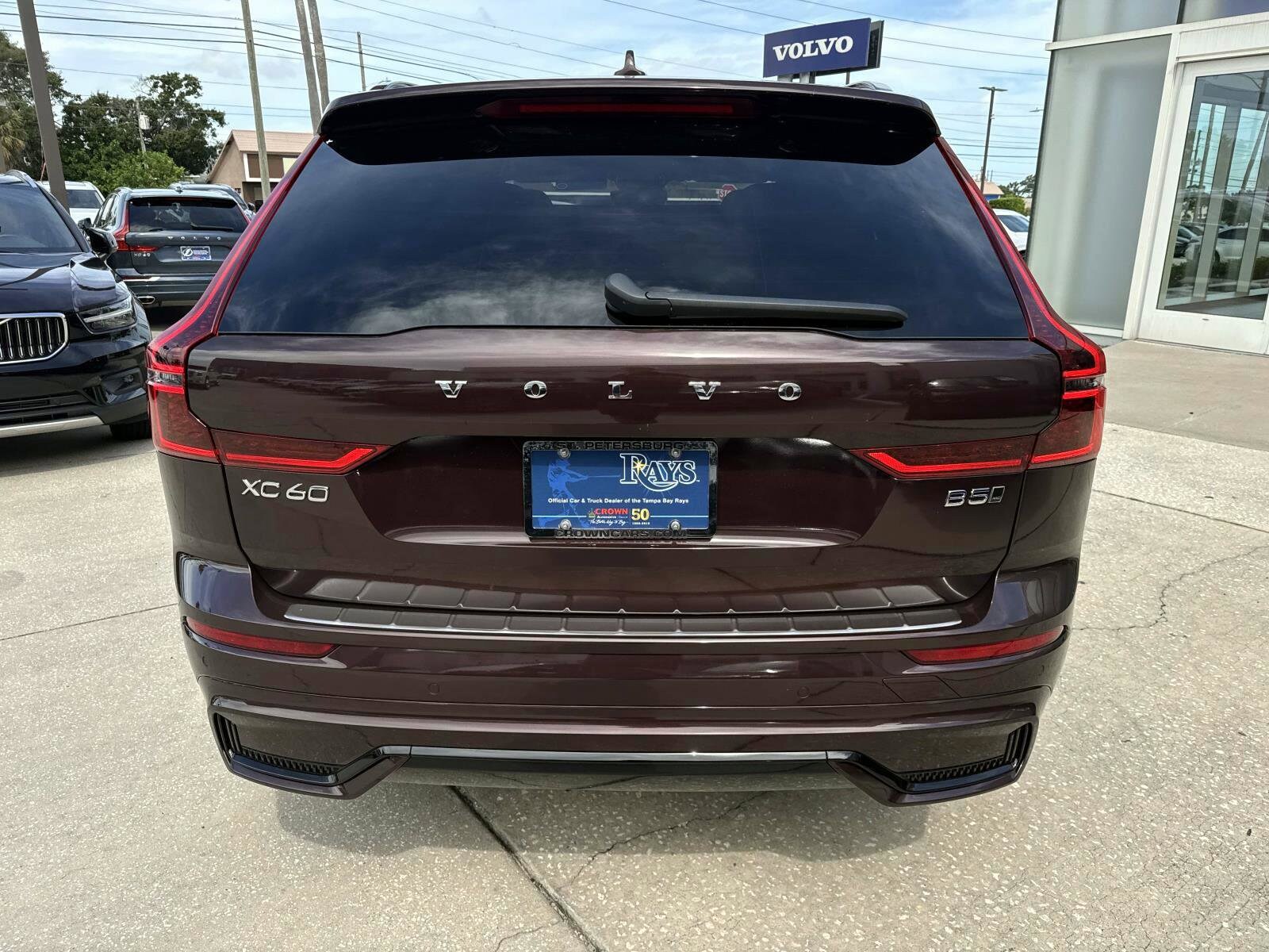 2026 Volvo XC60 B5 Plus photo 3