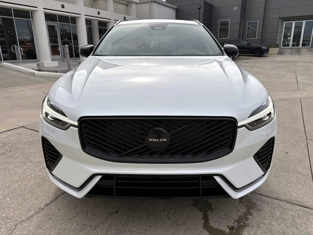 New 2026 Volvo XC60 plug-in hybrid T8 Ultra Black Edition SUV