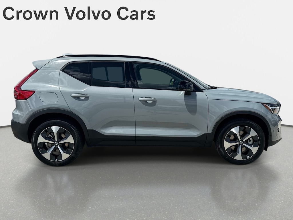 New 2026 Volvo XC40 B5 Plus SUV