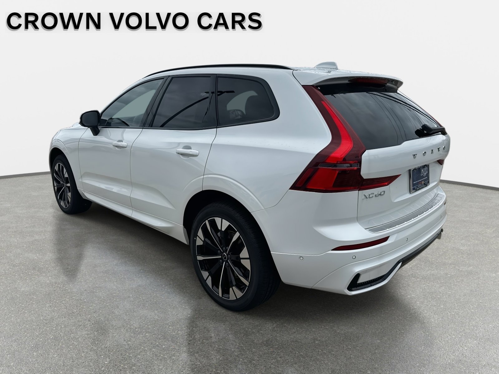 2026 Volvo XC60 Plus - Photo 6