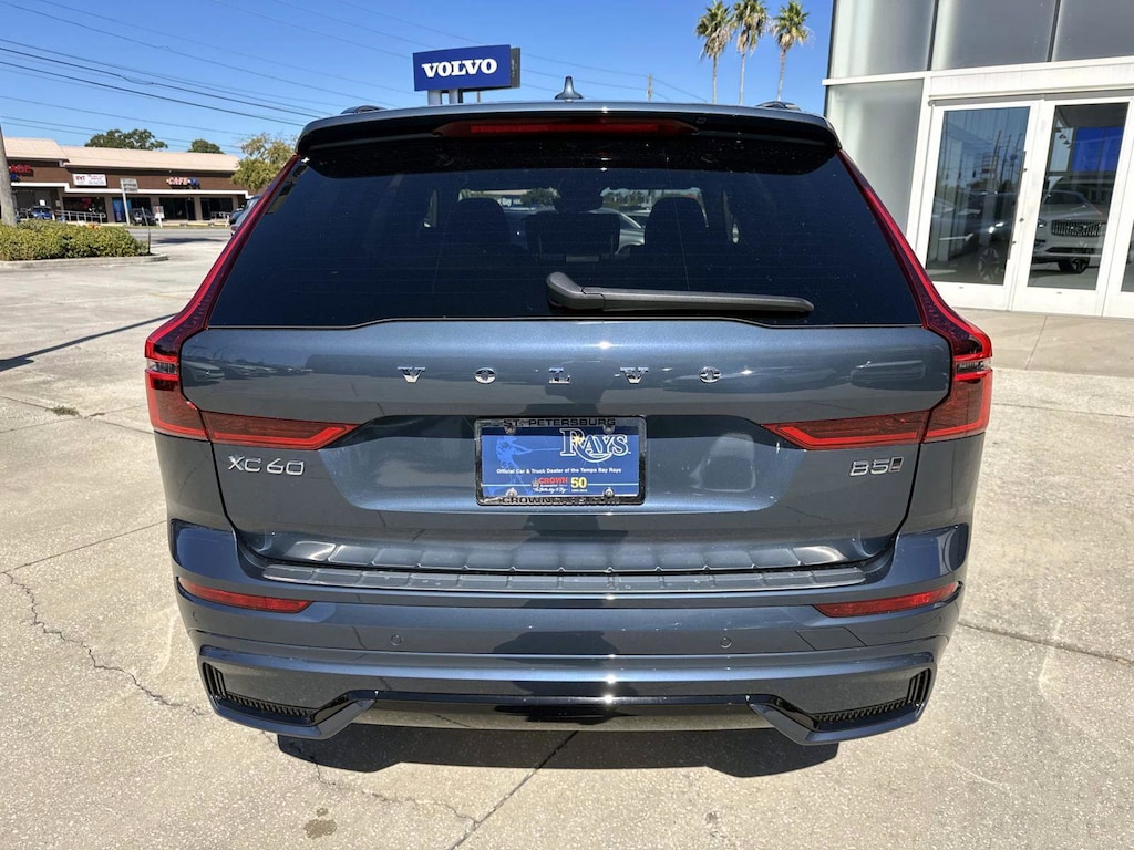 New 2026 Volvo XC60 B5 Plus SUV
