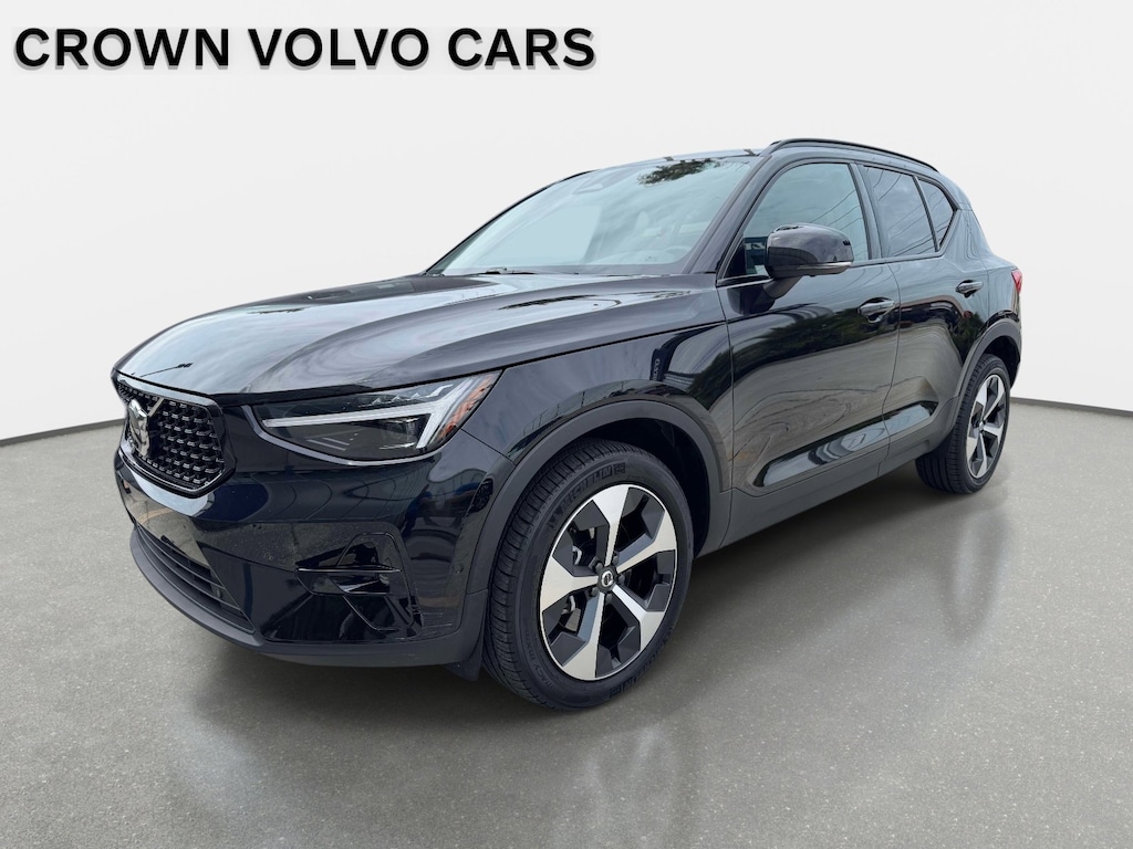 Used 2026 Volvo XC40 B5 Plus SUV