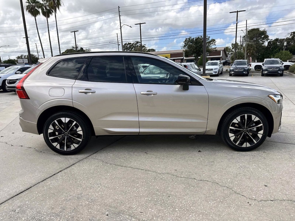 New 2026 Volvo XC60 B5 Plus SUV