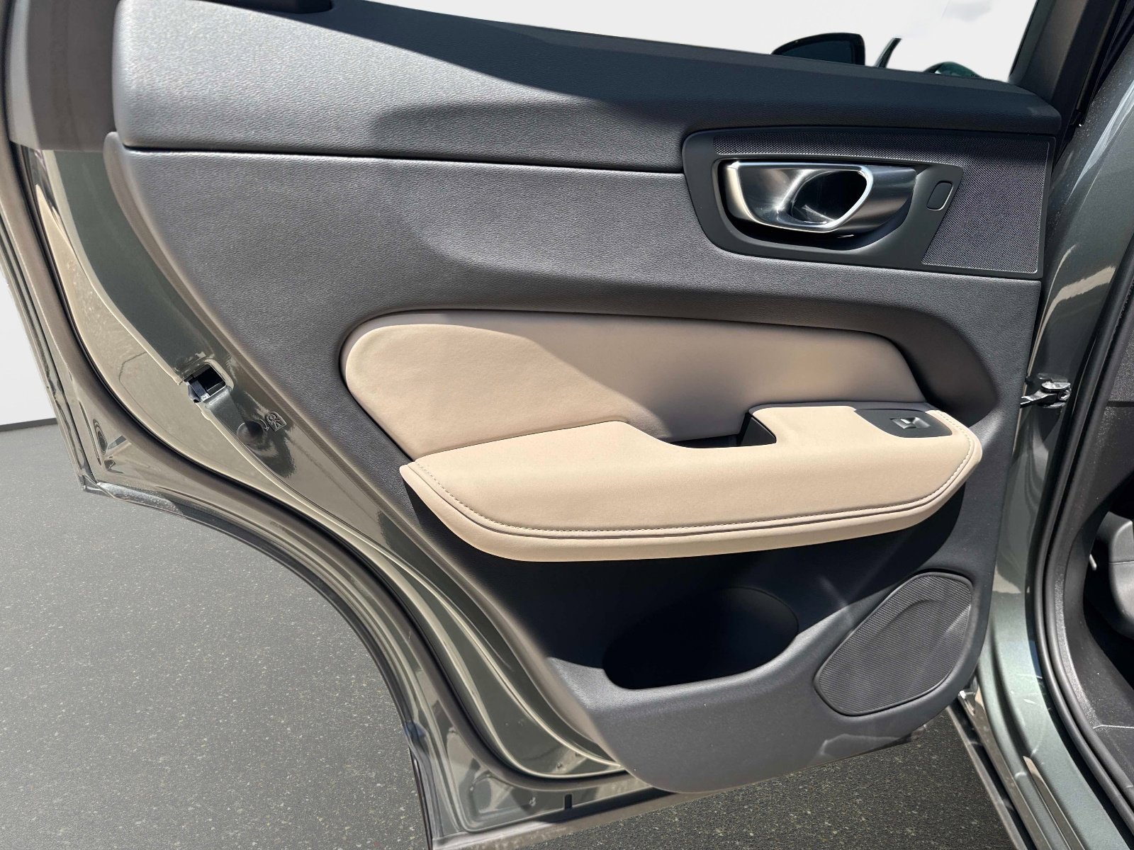 2026 Volvo XC60 Core - Photo 11
