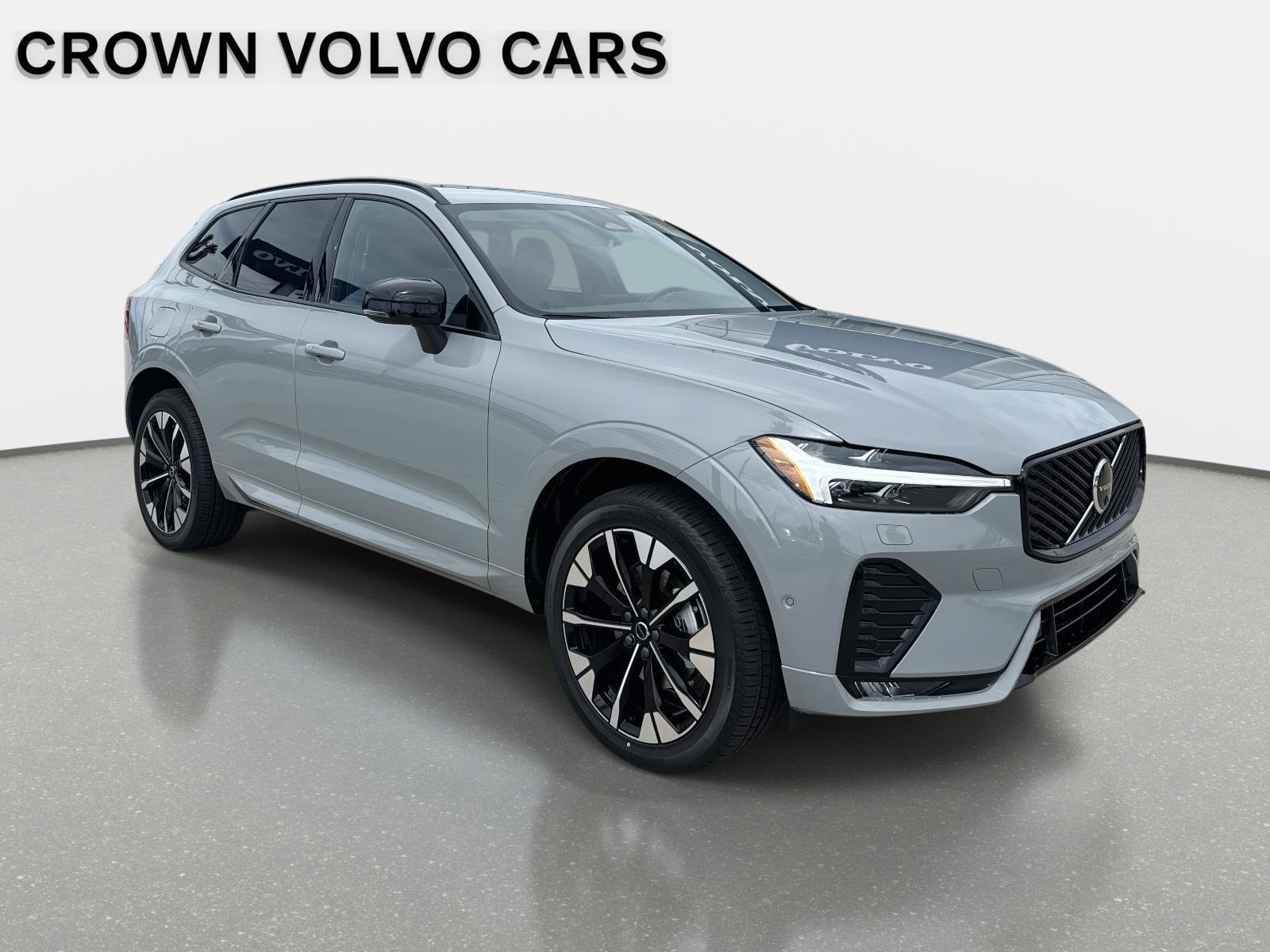 2026 Volvo XC60 Plus's photo