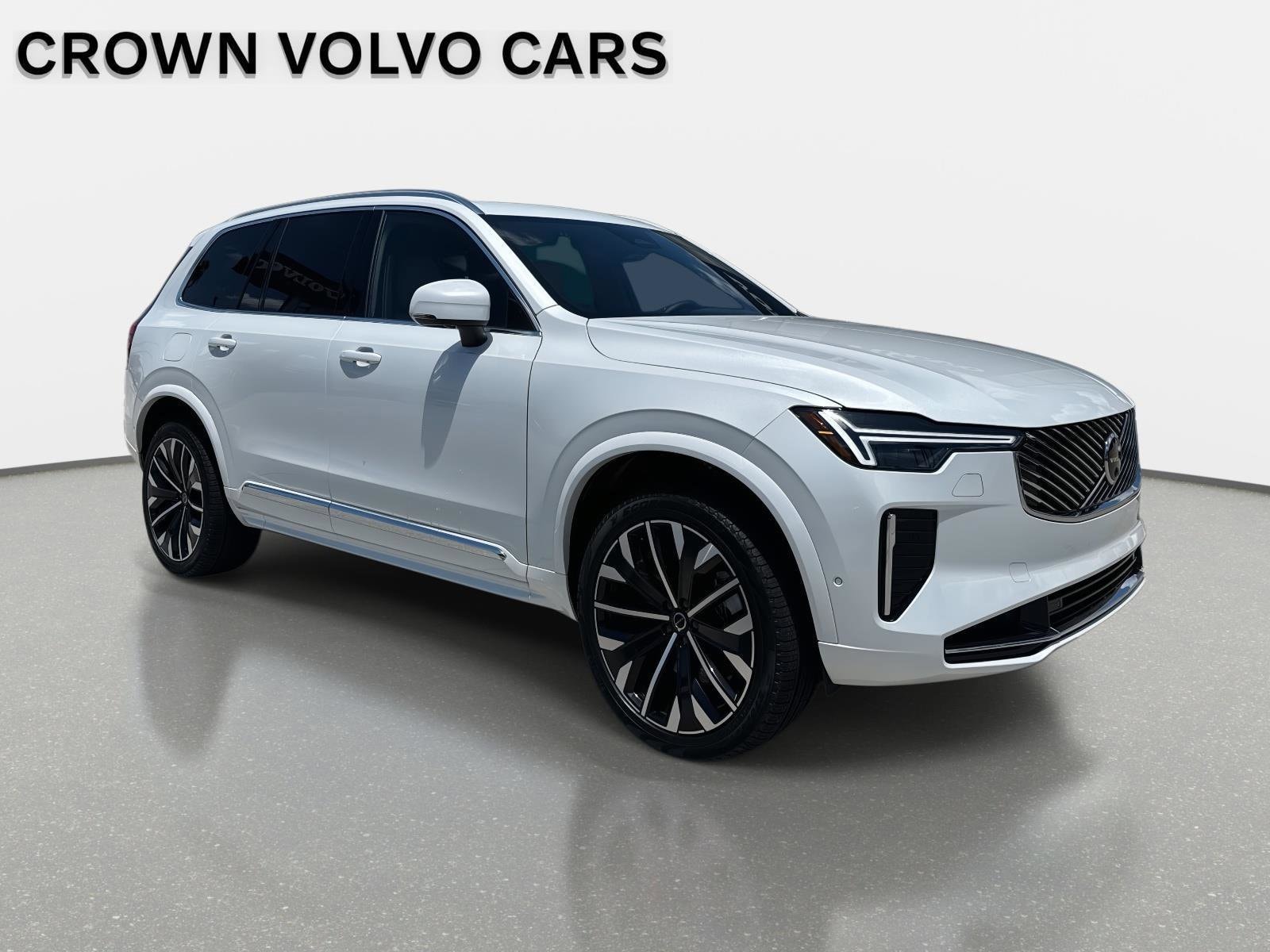 2025 Volvo XC90 Plus's photo