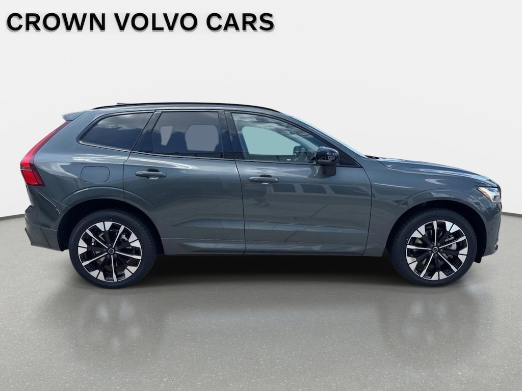 New 2026 Volvo XC60 plug-in hybrid T8 Plus SUV