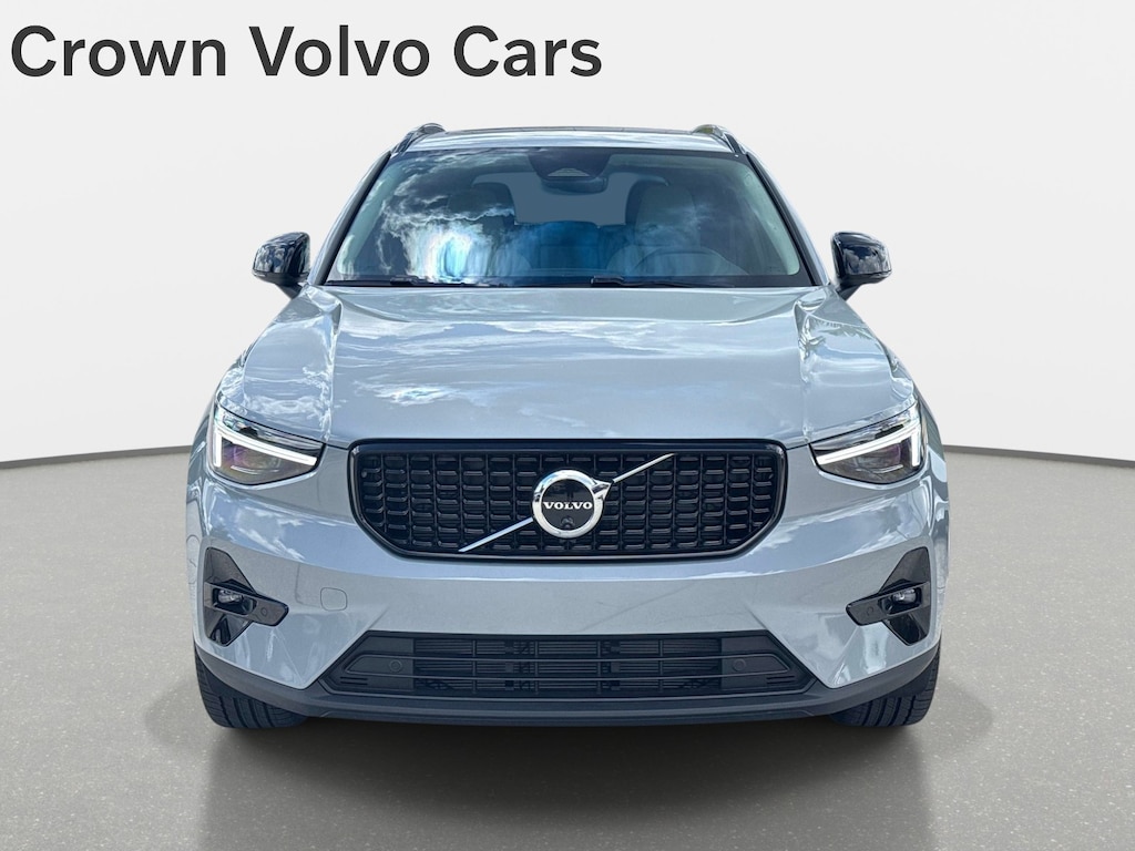 New 2026 Volvo XC40 B5 Plus SUV