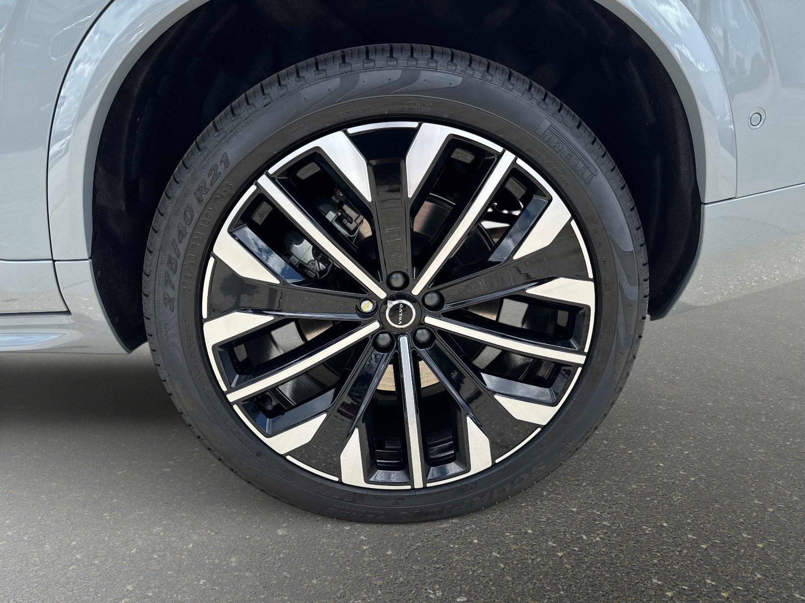 2026 Volvo XC90 Plus - Photo 10