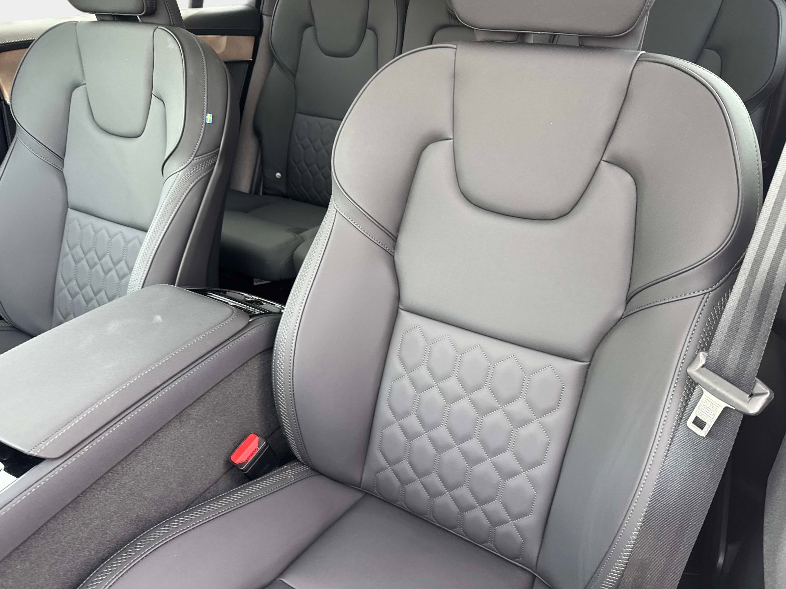 2026 Volvo XC90 Core - Photo 16
