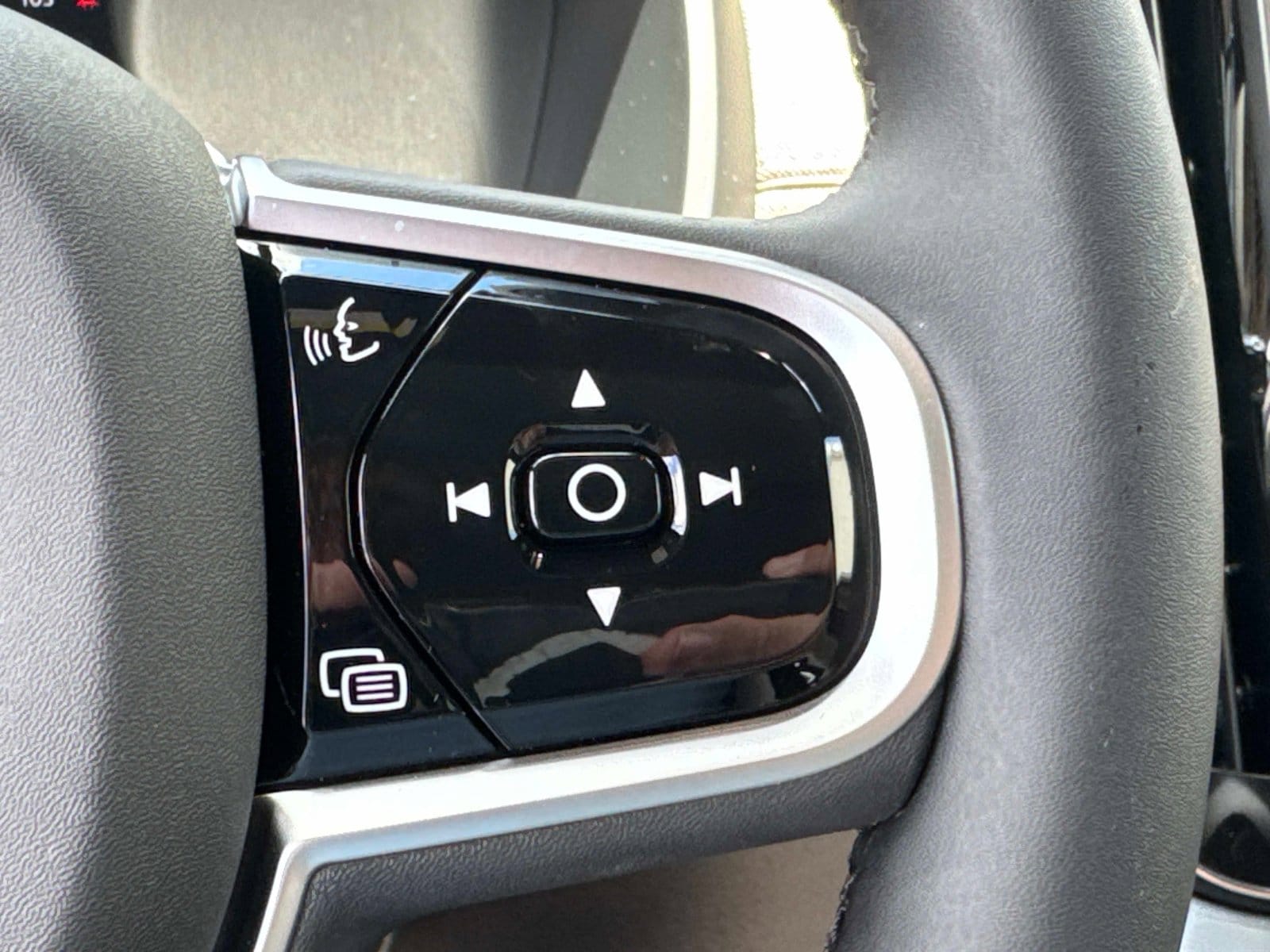 2026 Volvo XC90 Plus - Photo 30