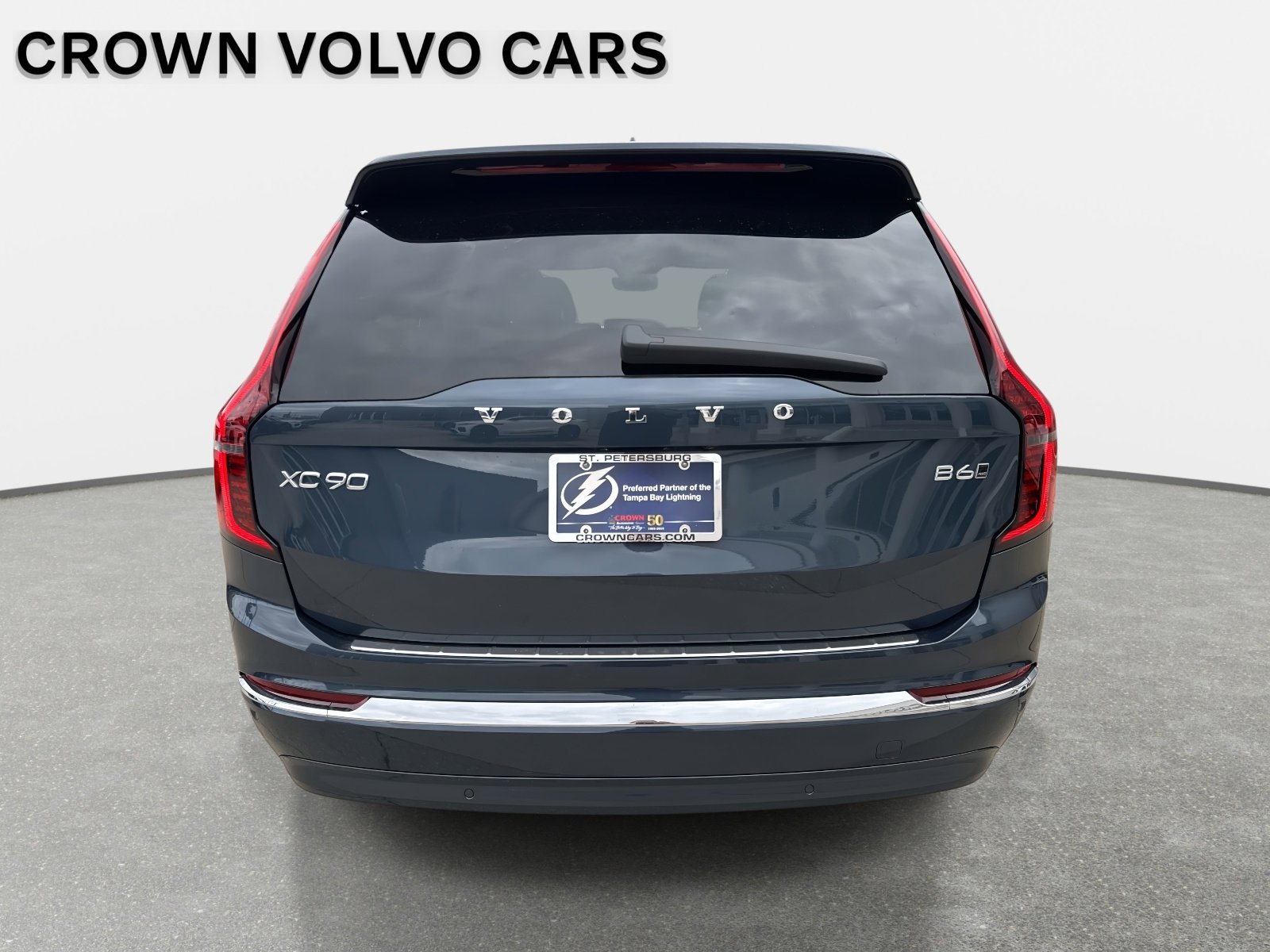 2026 Volvo XC90 Plus - Photo 6