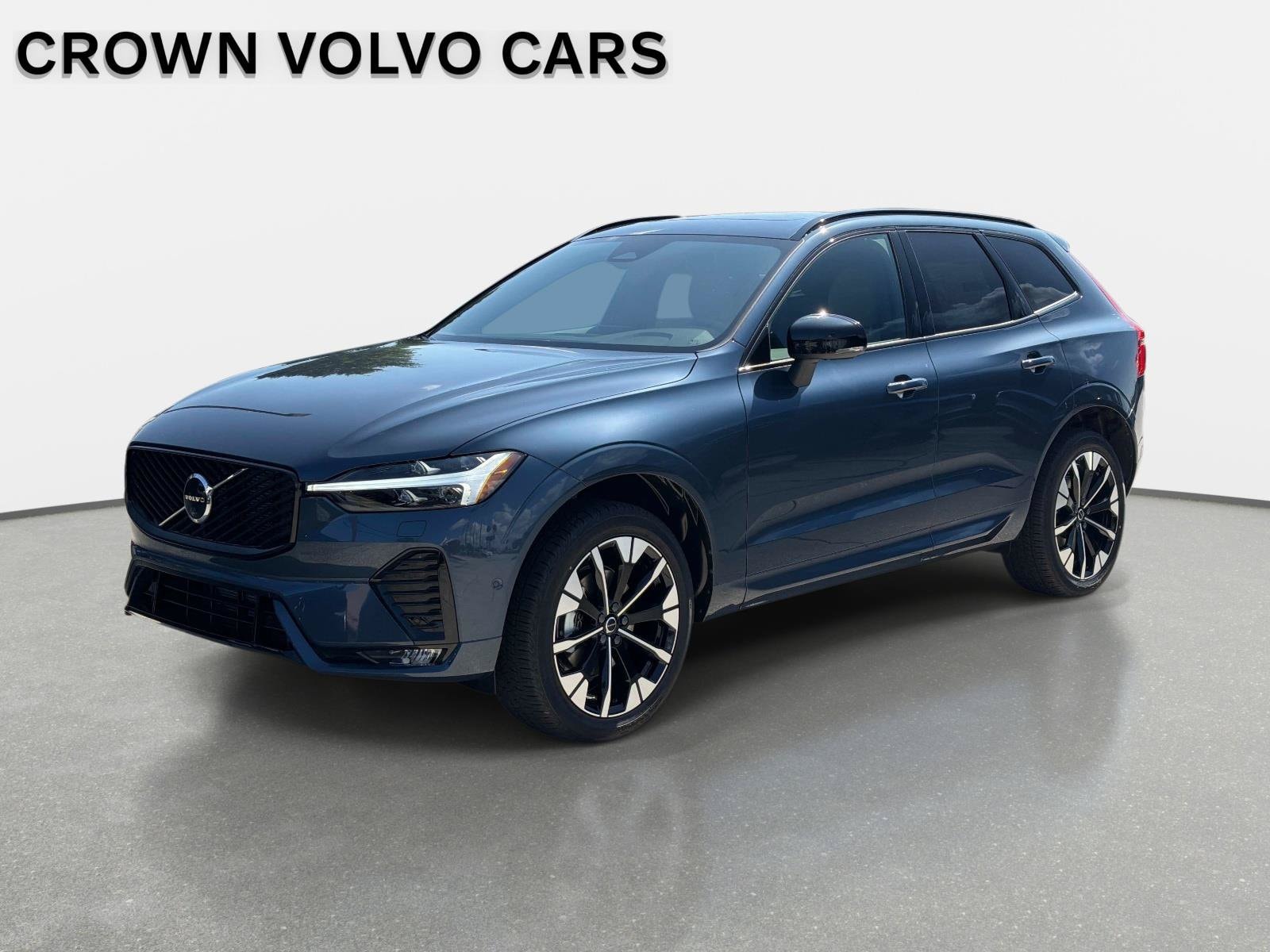2026 Volvo XC60 B5 Plus Dark AWD's photo