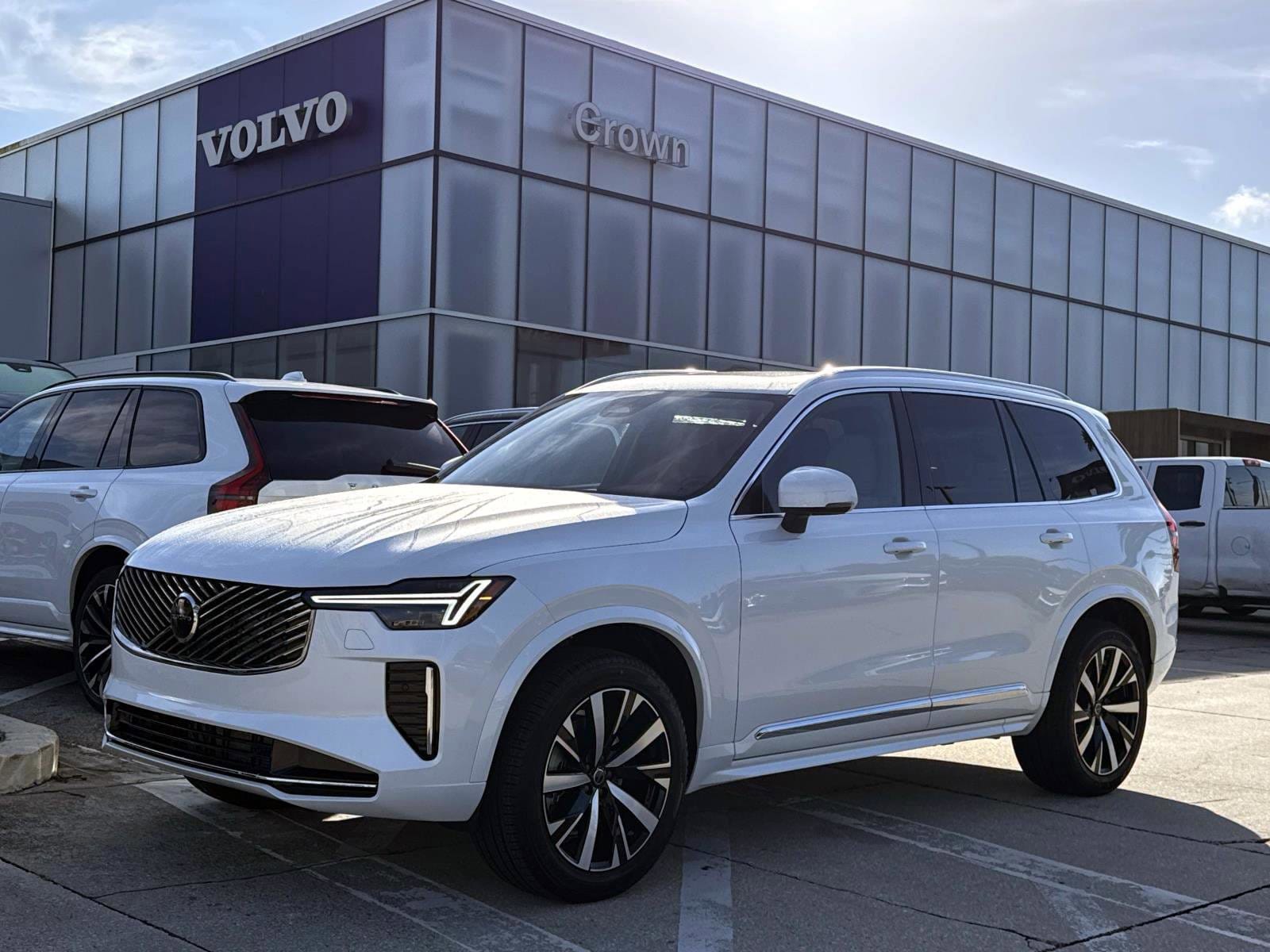 2026 Volvo XC90 Core's photo