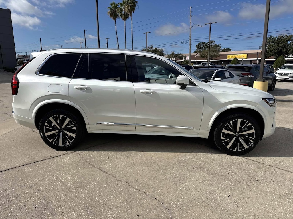 New 2026 Volvo XC90 B5 Core SUV