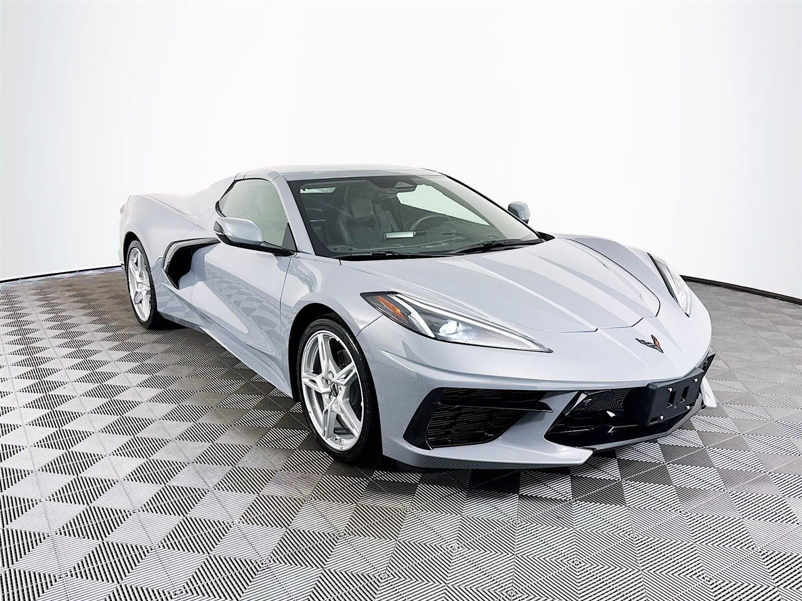 2025 Chevrolet Corvette Stingray 2LT Convertible photo 3