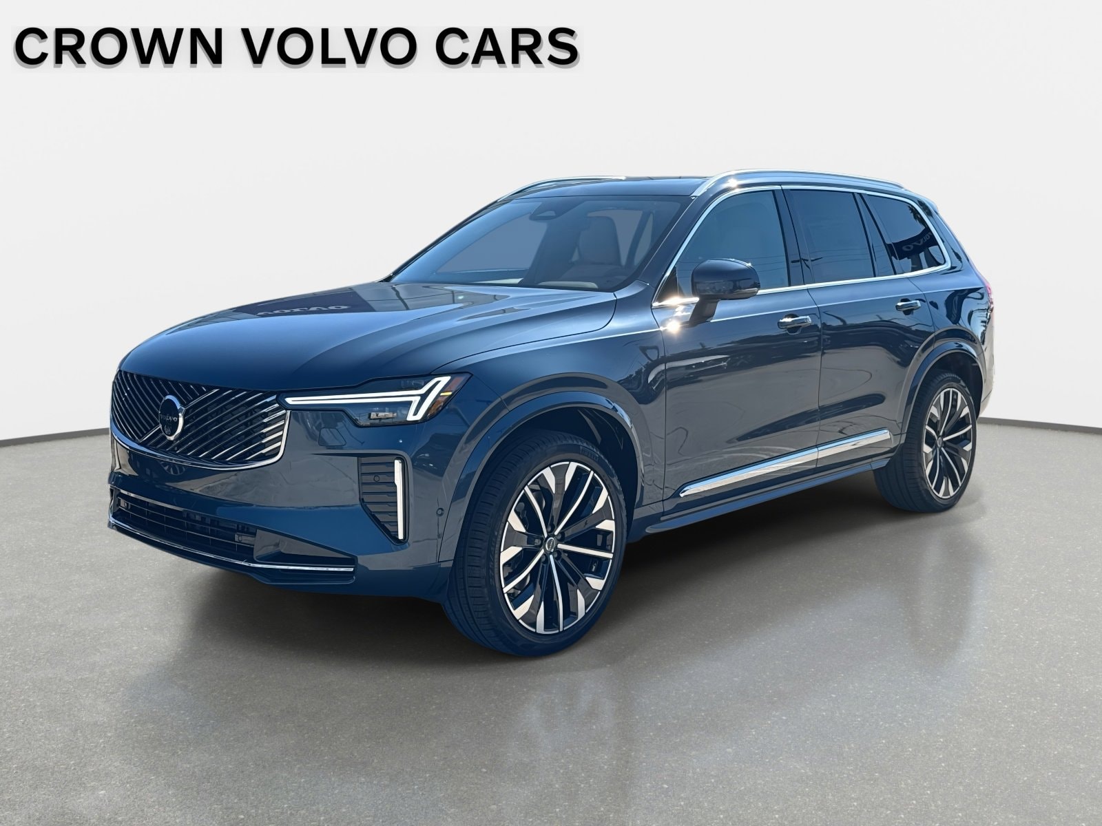 2026 Volvo XC90 Plus's photo