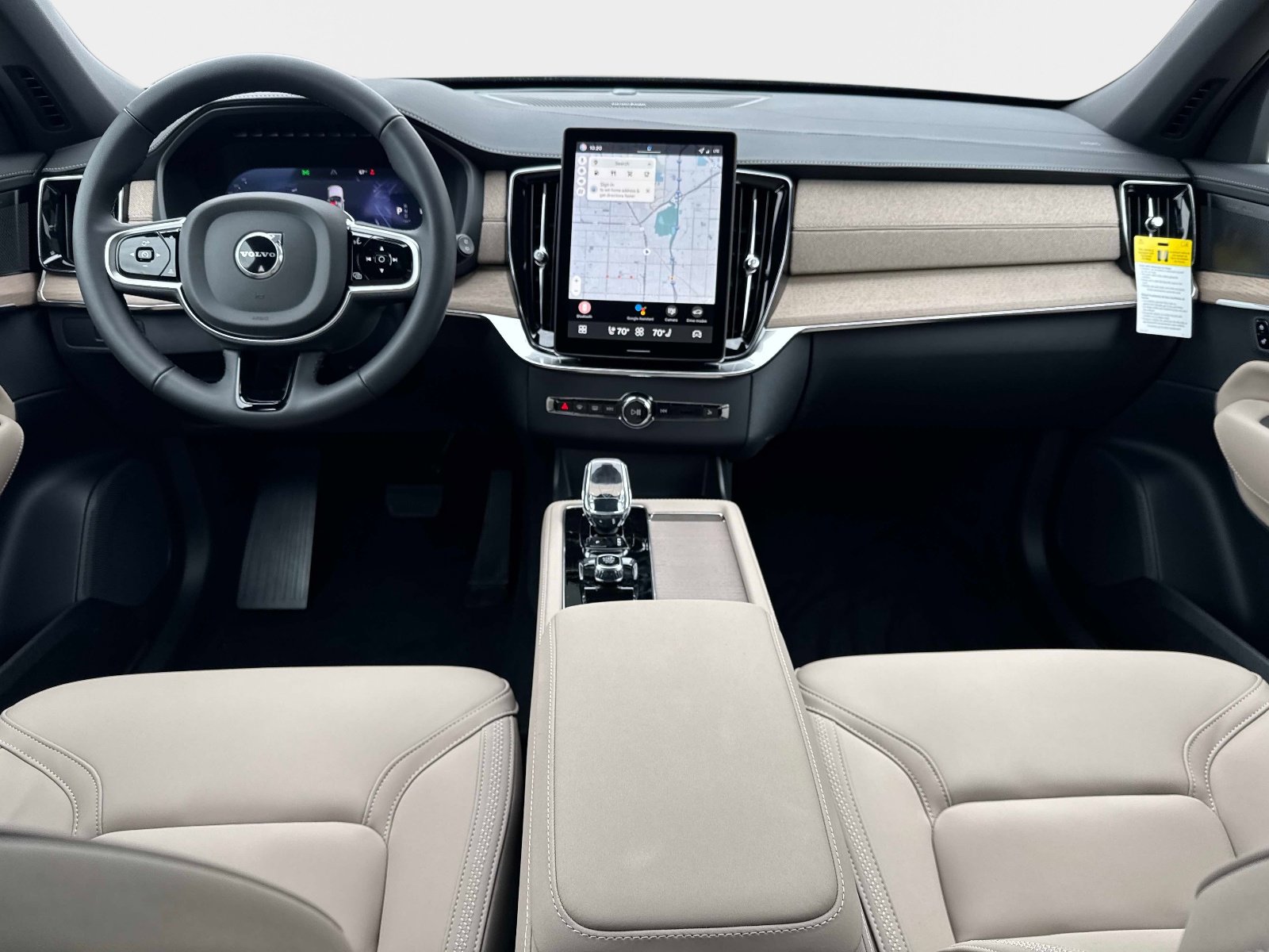 2026 Volvo XC90 Plus - Photo 12