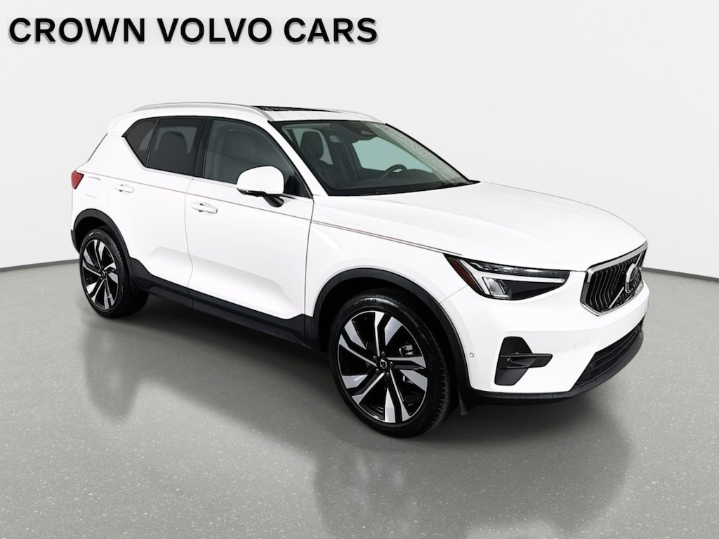 Used 2023 Volvo XC40 B5 AWD Plus Bright SUV
