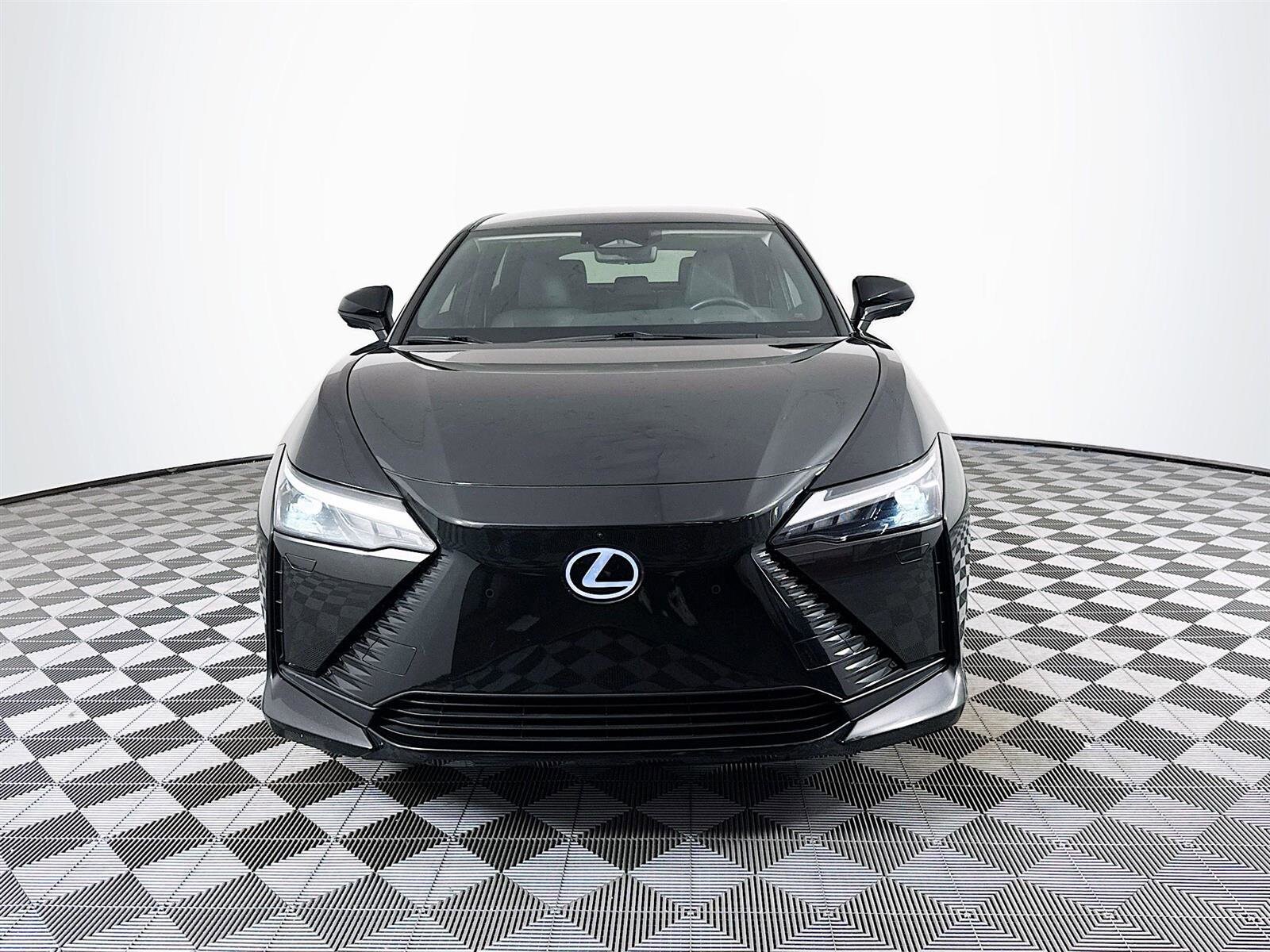 2024 Lexus RZ 450e Premium photo 2