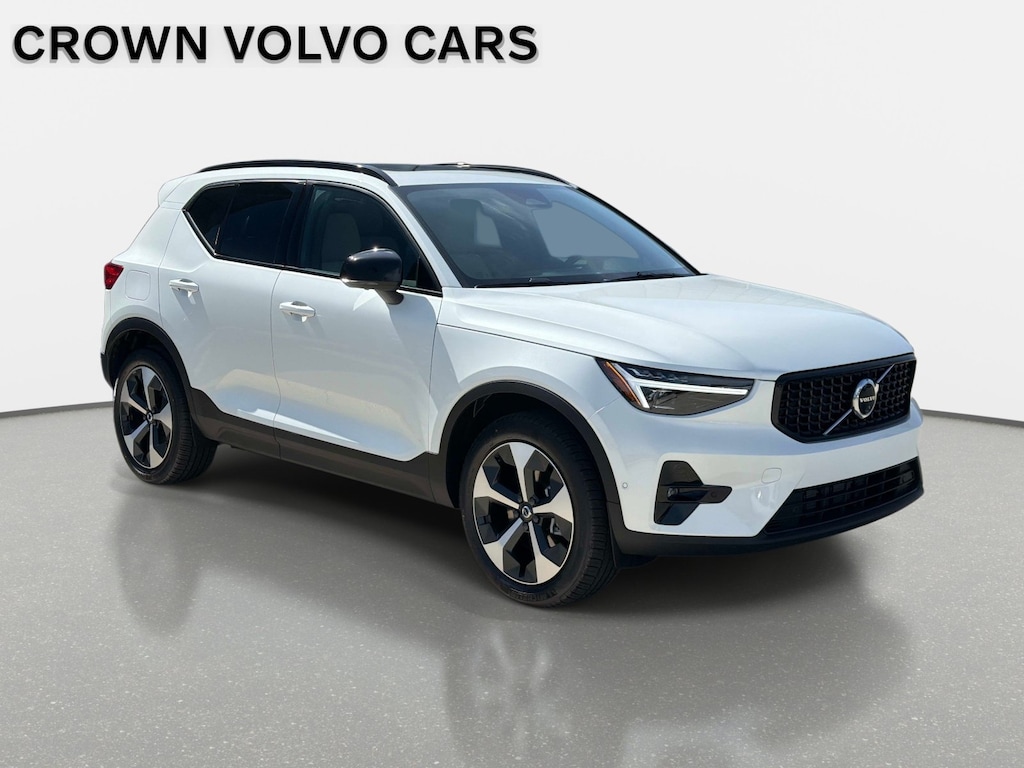 New 2026 Volvo XC40 B4 Plus SUV
