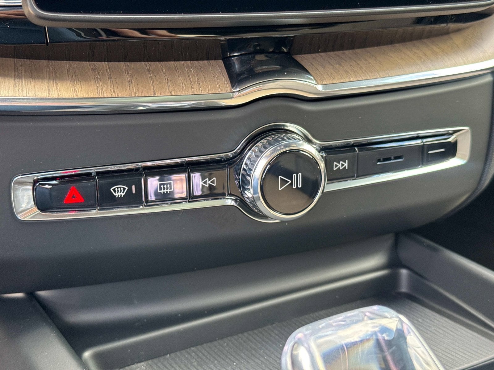 2026 Volvo XC60 Plus - Photo 26