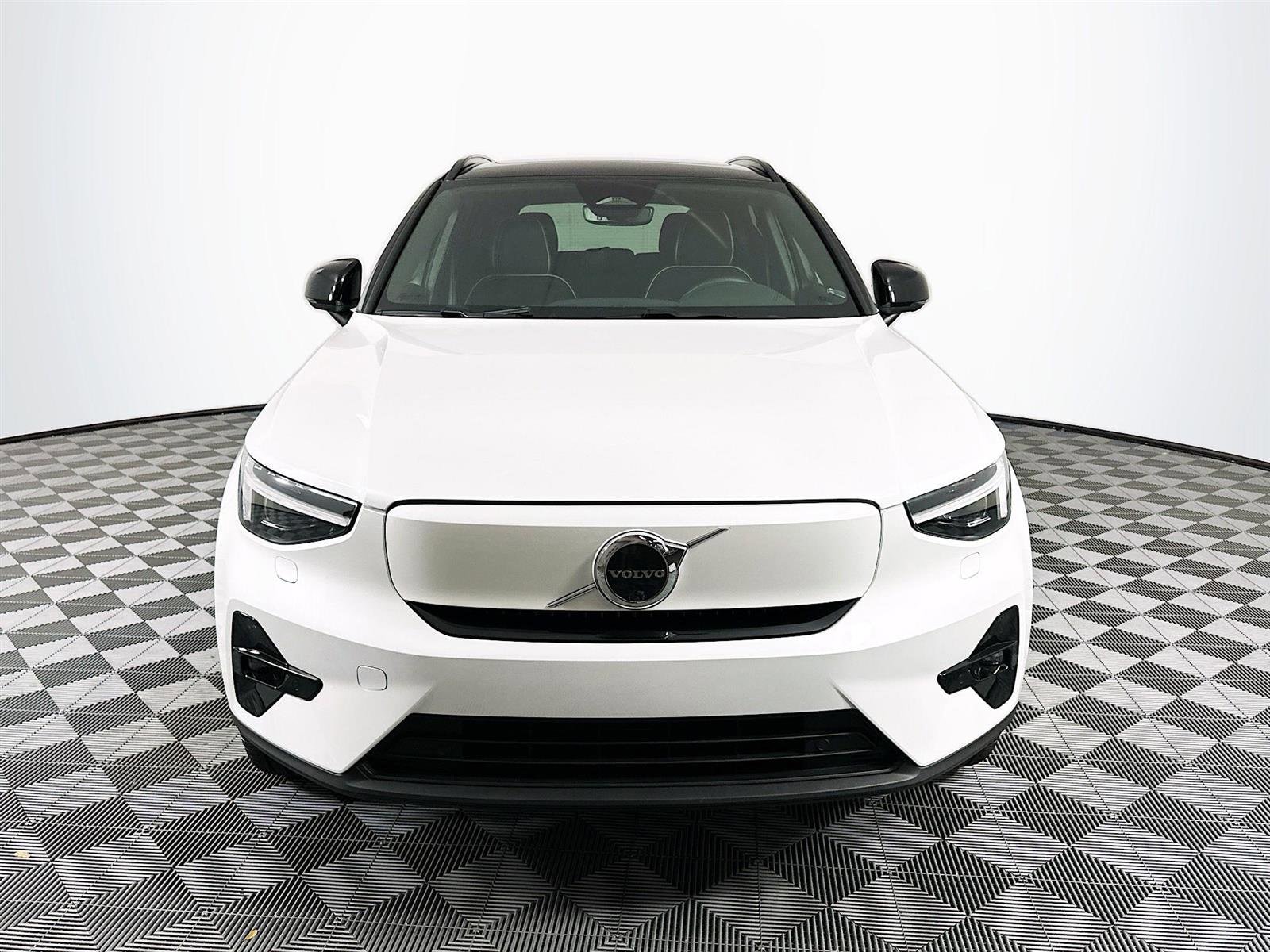 Certified 2023 Volvo XC40 Ultimate with VIN YV4ED3UM4P2990056 for sale in Saint Petersburg, FL