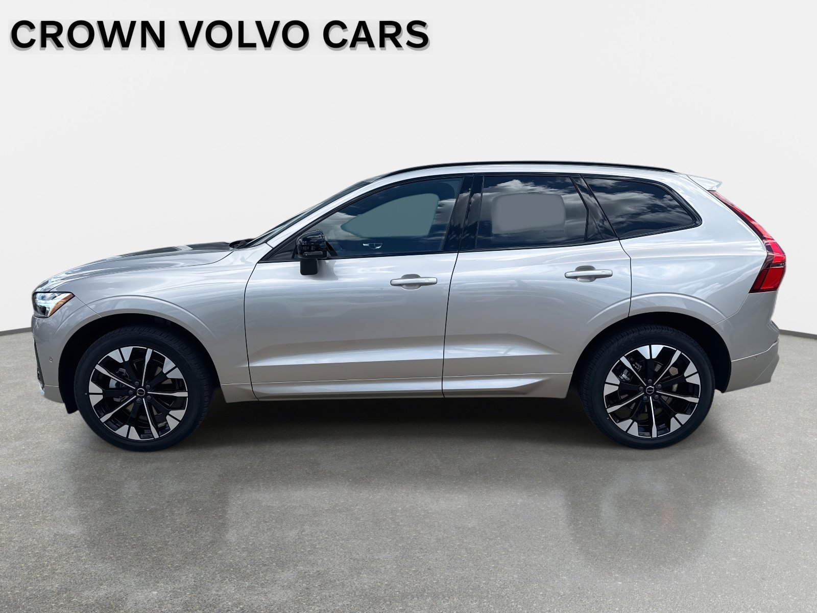 2026 Volvo XC60 Plus - Photo 7