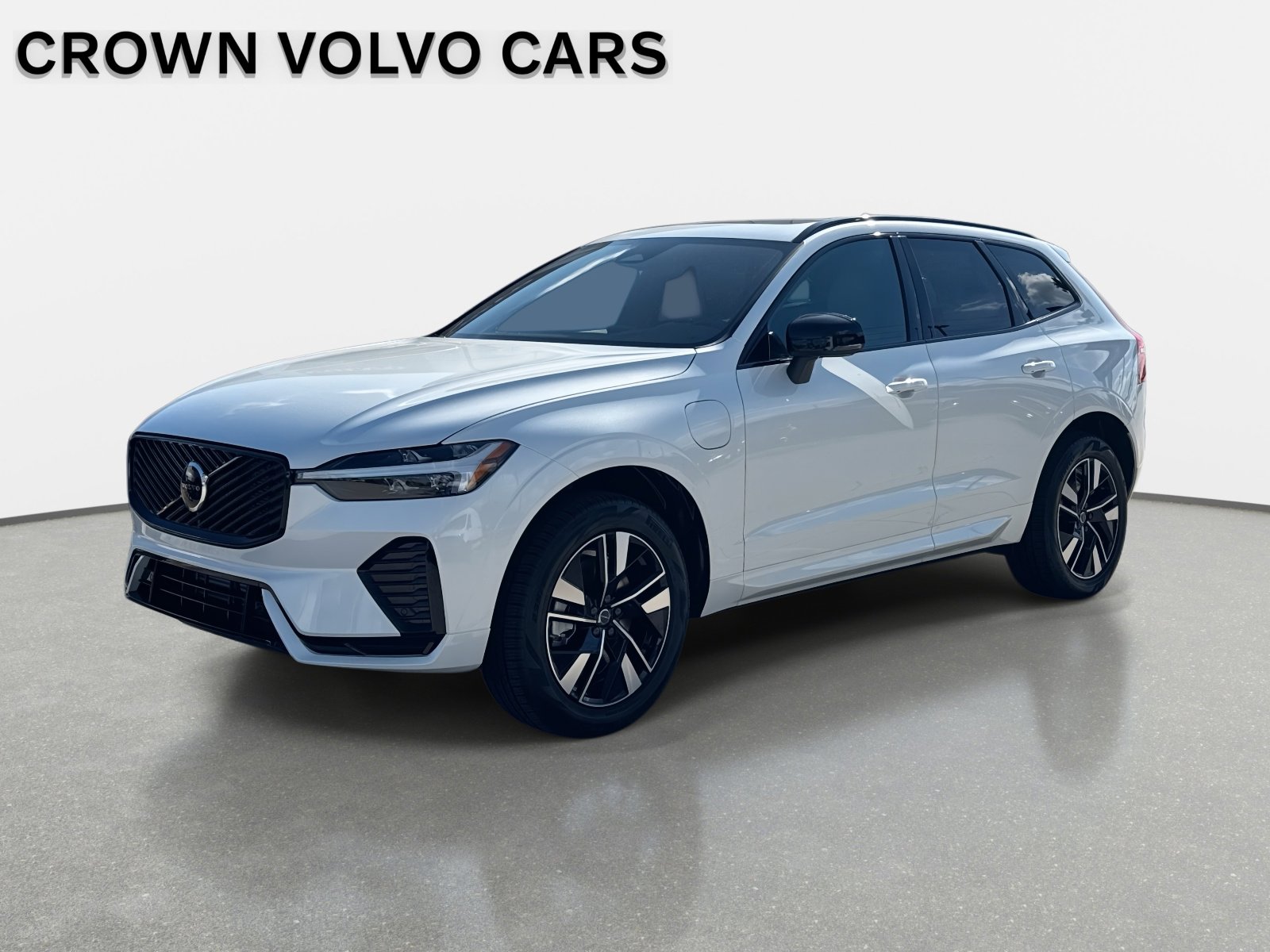 2026 Volvo XC60 Core's photo