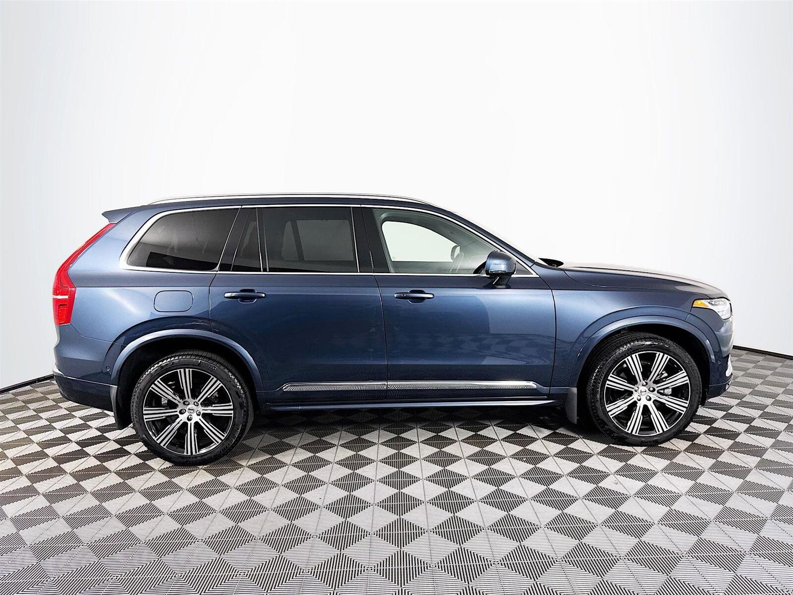 2024 Volvo XC90 Ultimate photo 3