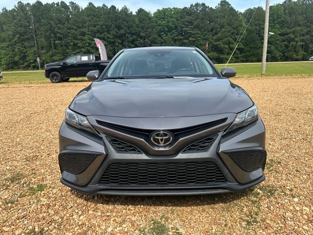 Used 2021 Toyota Camry SE with VIN 4T1G11AK3MU466212 for sale in Louisville, MS