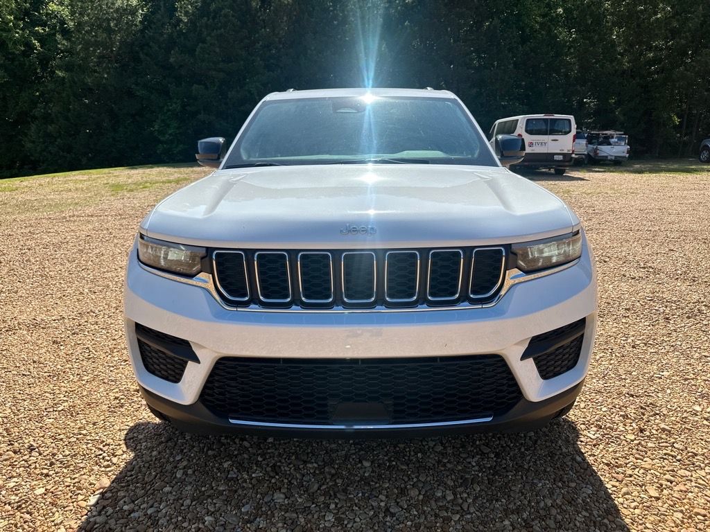 Used 2024 Jeep Grand Cherokee Laredo with VIN 1C4RJHAGXRC103081 for sale in Louisville, MS