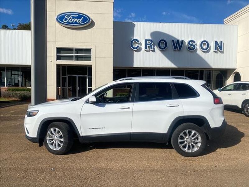 Used 2019 Jeep Cherokee Latitude with VIN 1C4PJLCB6KD222452 for sale in Louisville, MS
