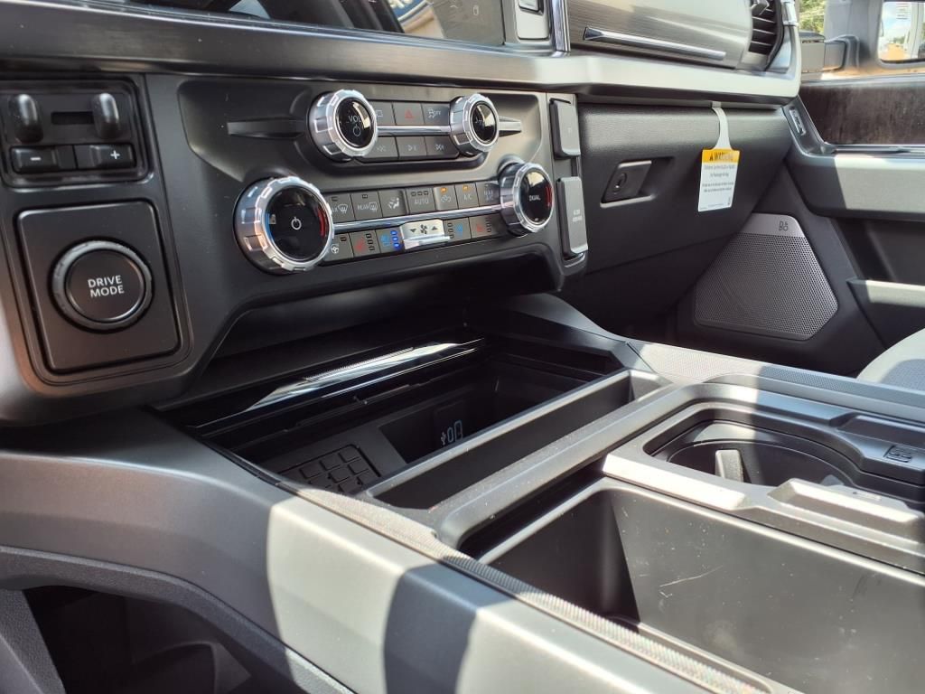 2026 Ford F-350 Super Duty Lariat - Photo 15