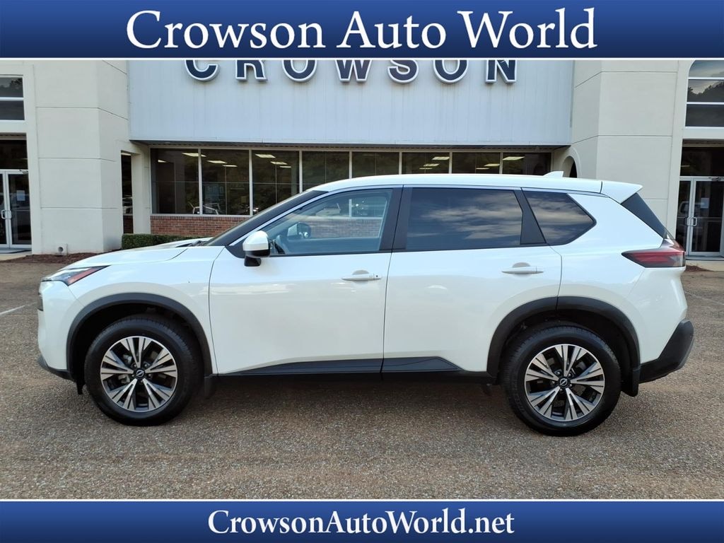 Used 2023 Nissan Rogue SV Sport Utility