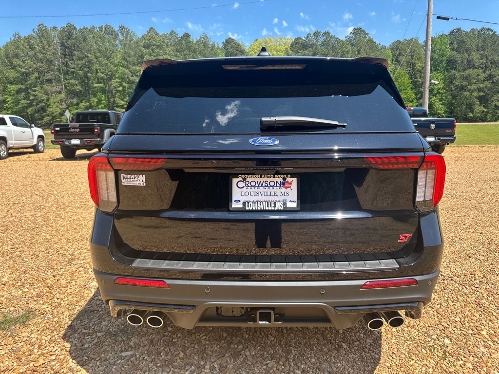 2025 Ford Explorer ST - Photo 6