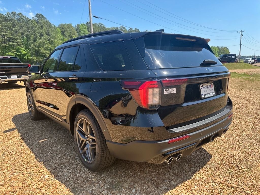 2025 Ford Explorer ST - Photo 7