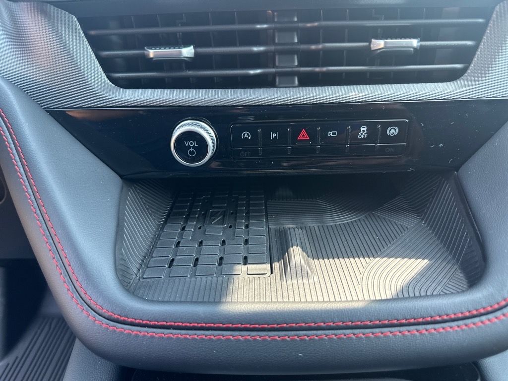 2025 Ford Explorer ST - Photo 14