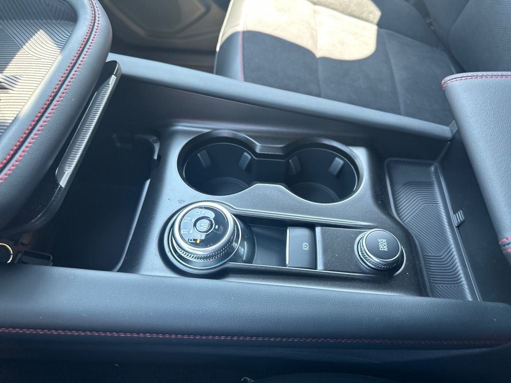 2025 Ford Explorer ST - Photo 16
