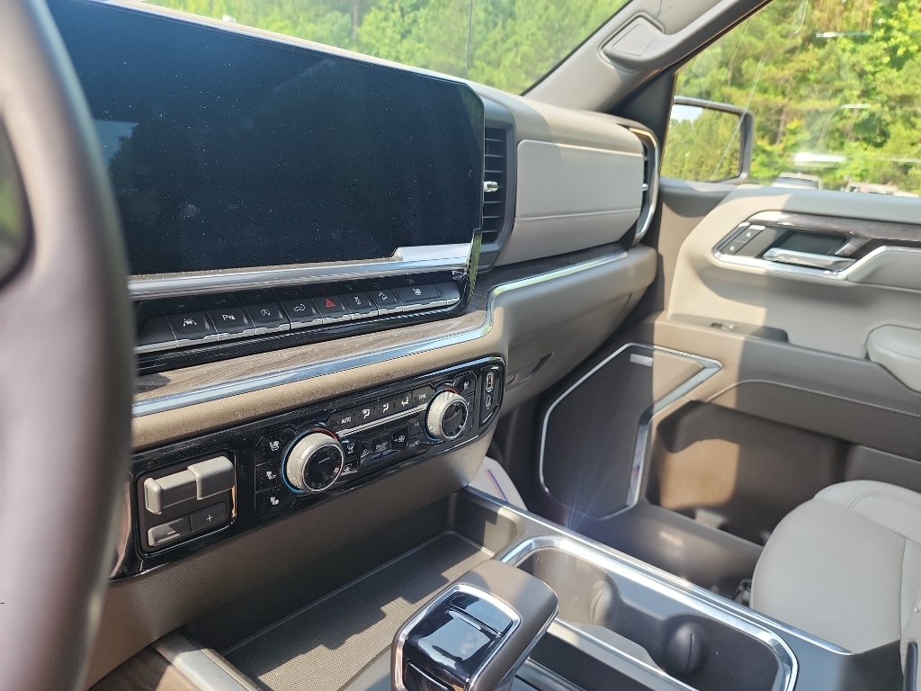 2024 Chevrolet Silverado 1500 LTZ - Photo 11
