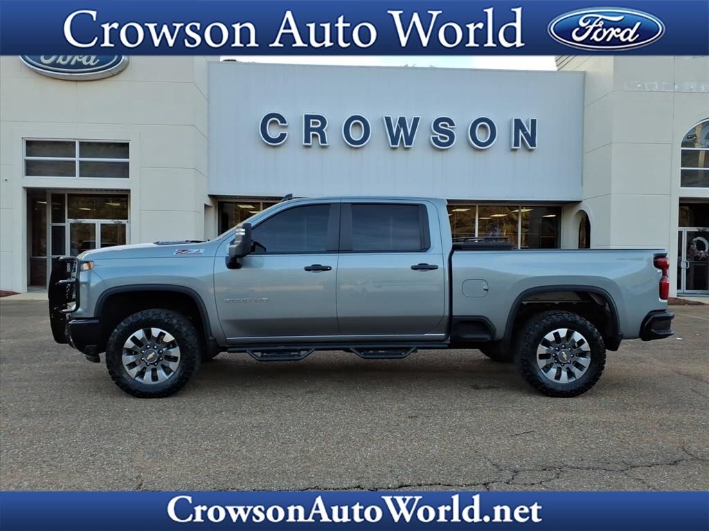 Used 2024 Chevrolet Silverado Custom Crew Cab