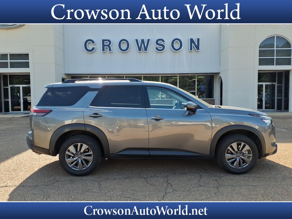 Used 2025 Nissan Pathfinder SV Sport Utility