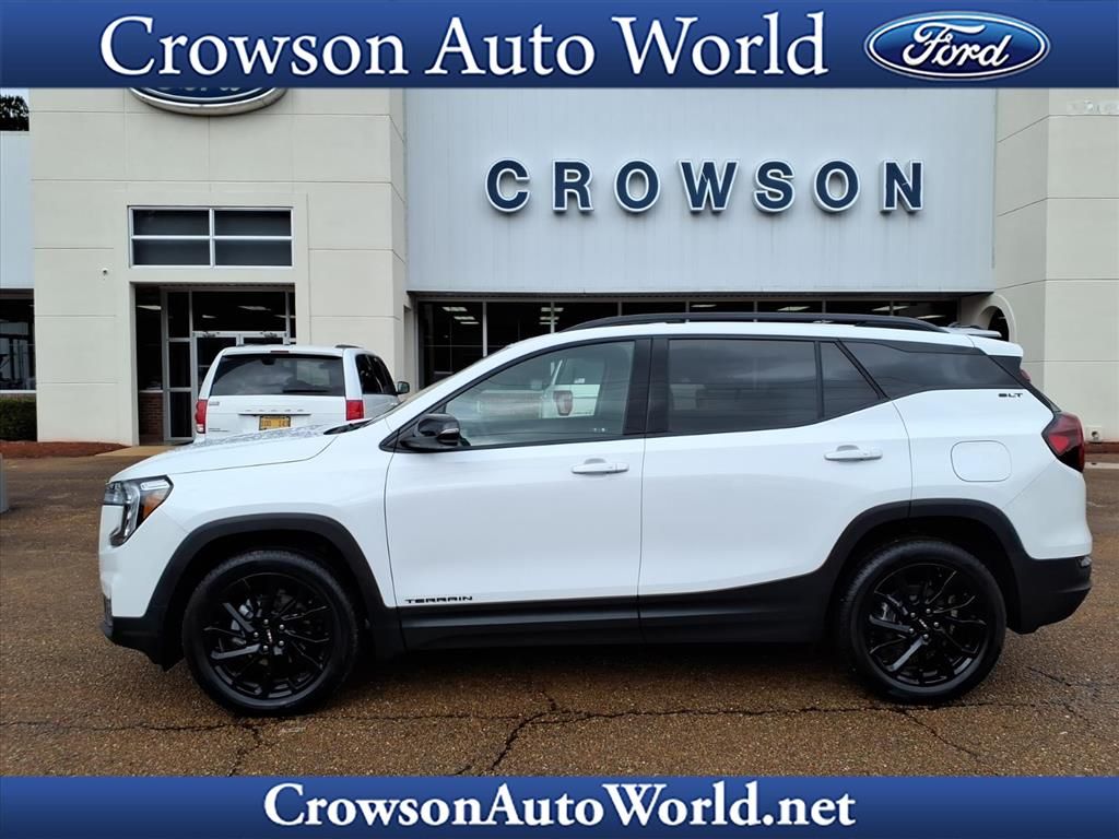 2024 GMC Terrain SLT's photo