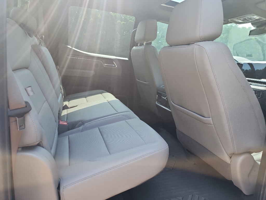 2024 Chevrolet Silverado 1500 LTZ - Photo 7