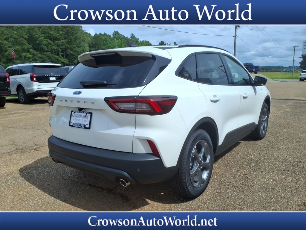 2026 Ford Escape ST-Line - Photo 6