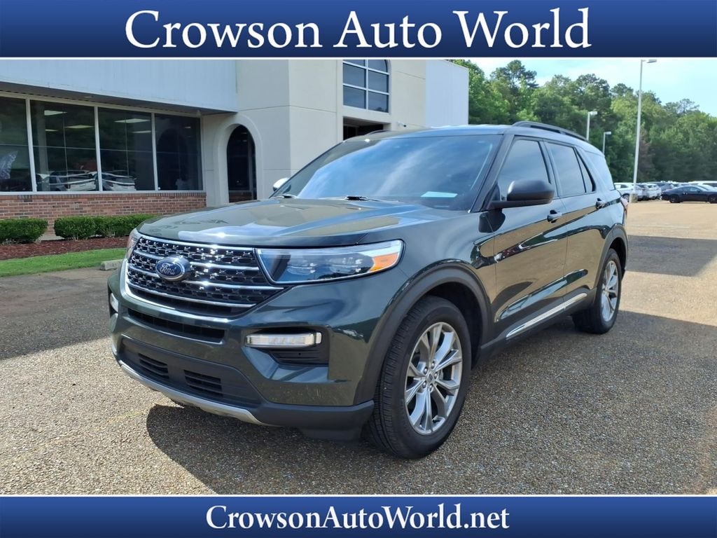 Used 2024 Ford Explorer XLT Sport Utility