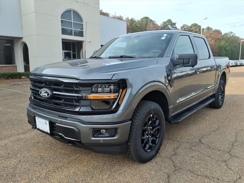2025 Ford F-150 XLT's photo